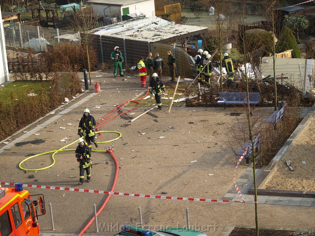 Gartenhaus in Koeln Vingst Nobelstr explodiert   P014.JPG